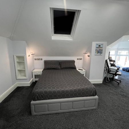 Hotel Addison House Woking Zewnętrze zdjęcie