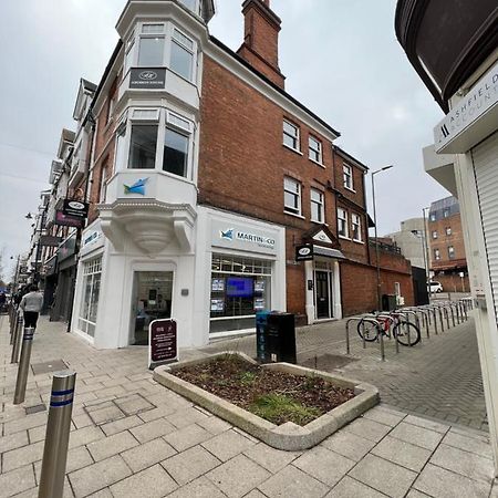 Hotel Addison House Woking Zewnętrze zdjęcie