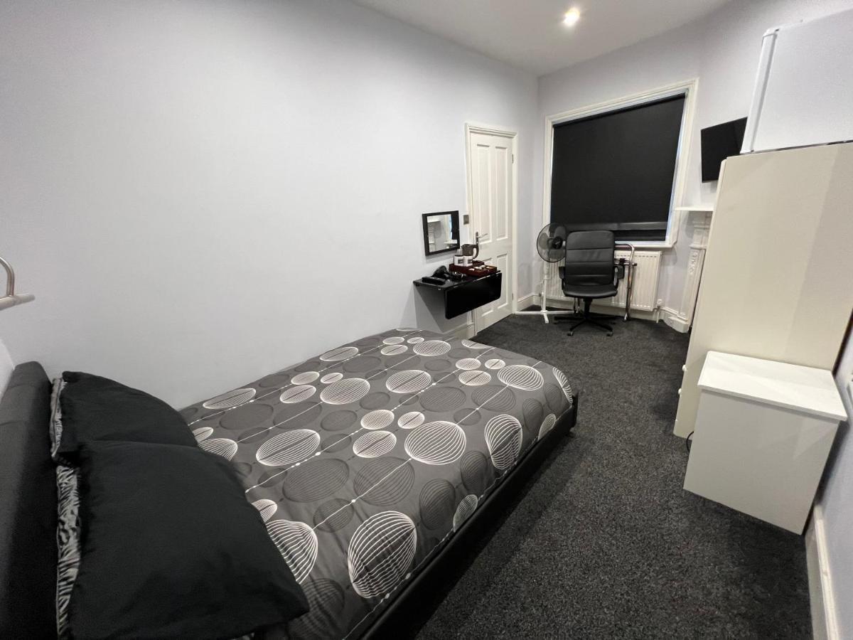 Hotel Addison House Woking Zewnętrze zdjęcie